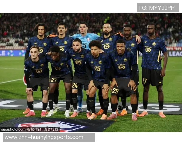 明星足球赛盛况空前球场上星光璀璨激情四溢引发万众瞩目